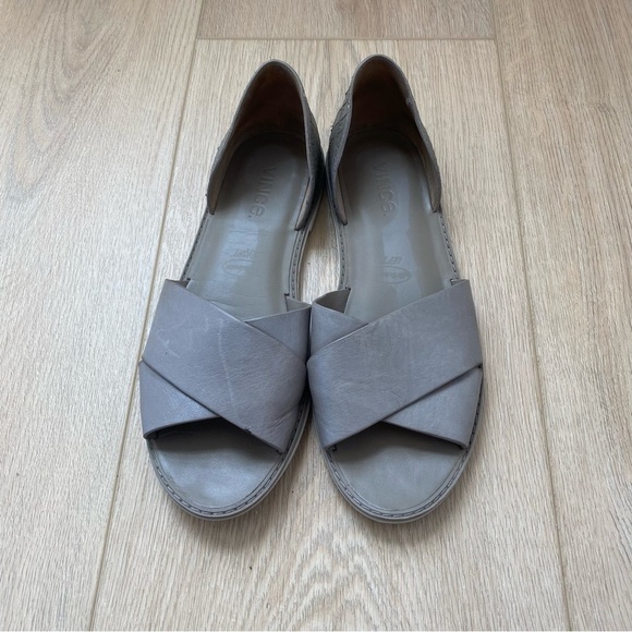 Vince Ida Sandals Womens Open-Toe Light Gray Leather Shoes Snake Embossed 8.5 - Picture 1 of 7